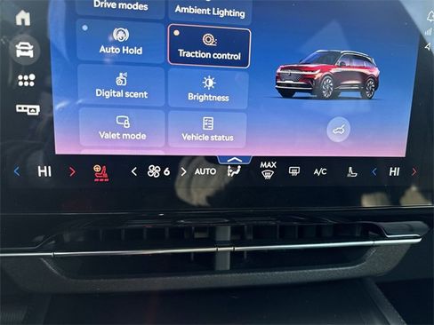 Certified 2024 Lincoln Nautilus Reserve w/ Equipment Group 202A image 19