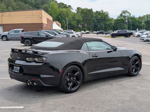 Used 2022 Chevrolet Camaro LT w/ RS Package RWD image 10