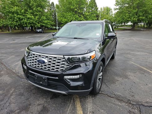 Used 2020 Ford Explorer Platinum AWD/4WD image 2