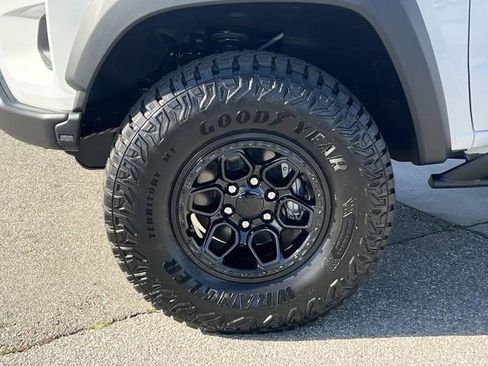 New 2026 Chevrolet Colorado ZR2 w/ ZR2 Bison Edition image 34