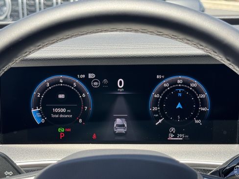 Certified 2025 Volkswagen Tiguan S FWD image 20