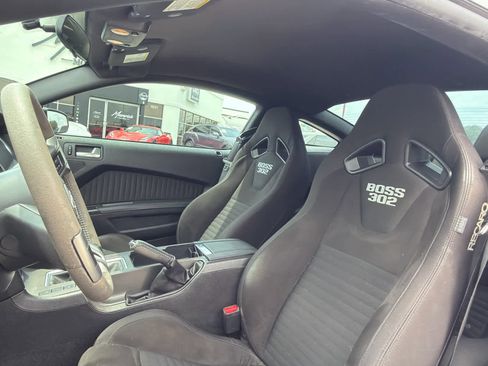 Used 2013 Ford Mustang Boss 302 w/ Boss 302 Accessory Pkg RWD image 7