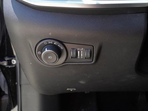 Used 2023 Jeep Compass Latitude AWD/4WD image 20