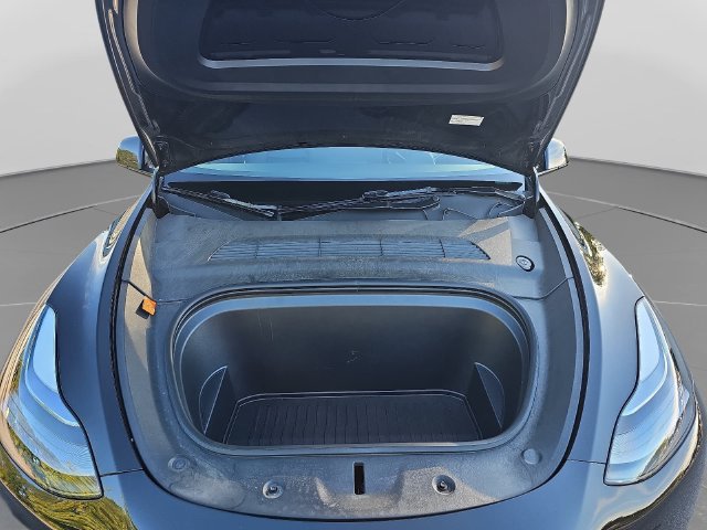 Used 2025 Tesla Model Y Long Range AWD/4WD image 34
