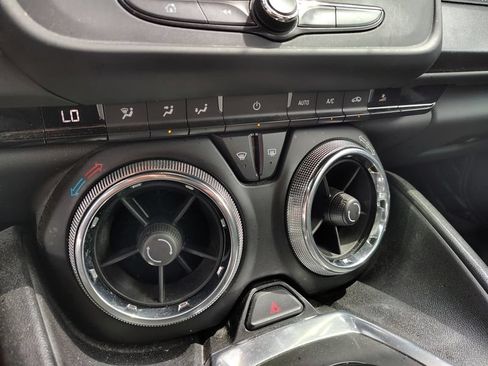 Used 2018 Chevrolet Camaro LT RWD image 16