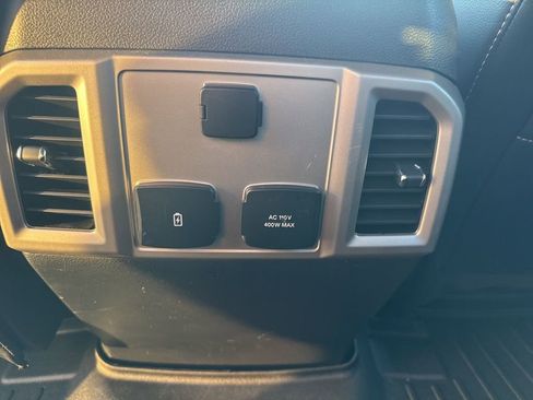 Used 2020 Ford F150 Lariat image 20