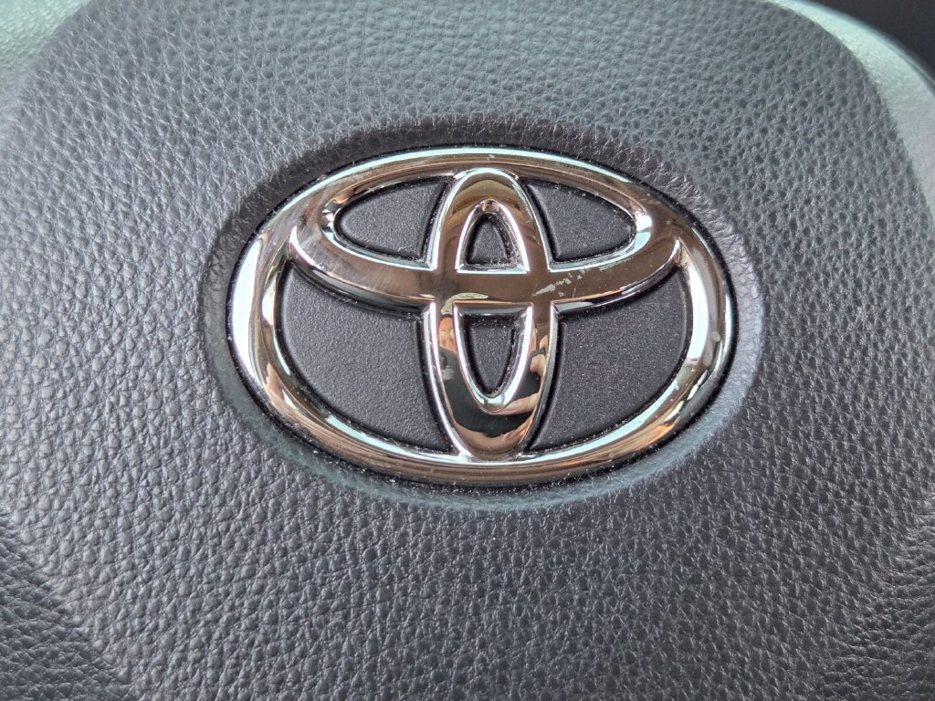 Used 2023 Toyota RAV4 XLE Premium AWD/4WD image 30