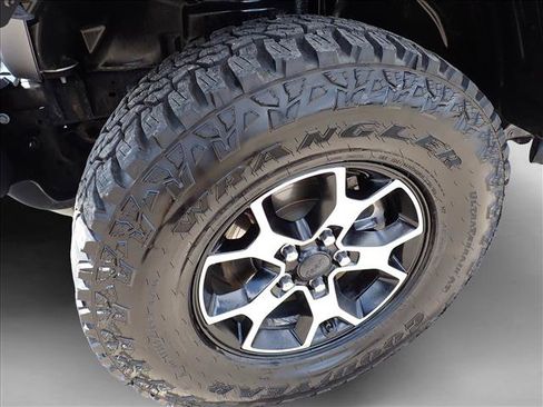 Used 2018 Jeep Wrangler Unlimited Rubicon AWD/4WD image 7