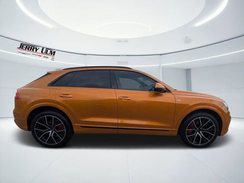 Used 2023 Audi Q8 Premium Plus w/ Premium Plus Package AWD/4WD image 2