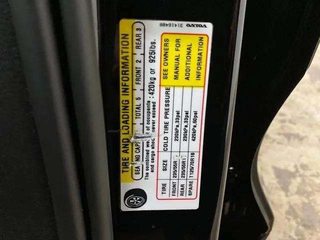 Used 2023 Volvo XC40 B4 Core w/ Convenience Package FWD image 86