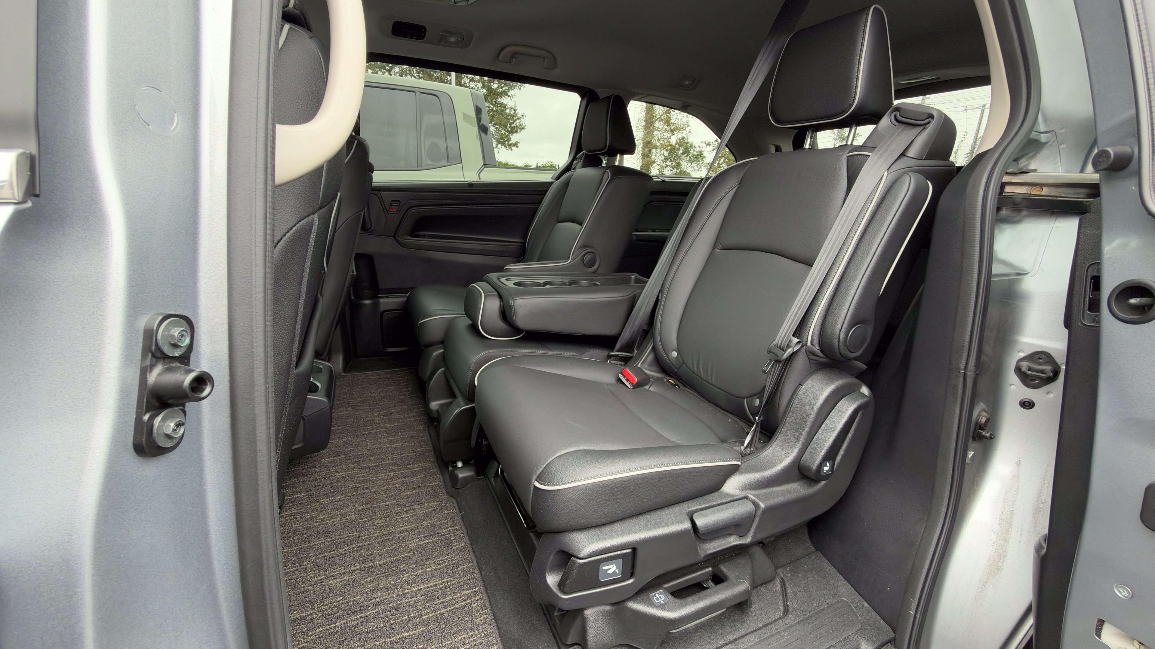 Used 2026 Honda Odyssey Touring image 7