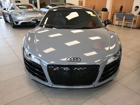 Used 2010 Audi R8 V10 image 3