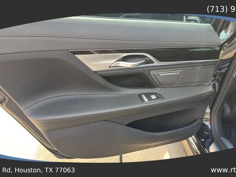 Used 2018 BMW 740i RWD image 30