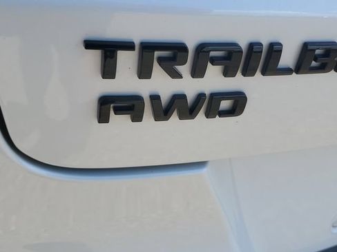 Used 2025 Chevrolet TrailBlazer RS w/ Convenience Package AWD/4WD image 6
