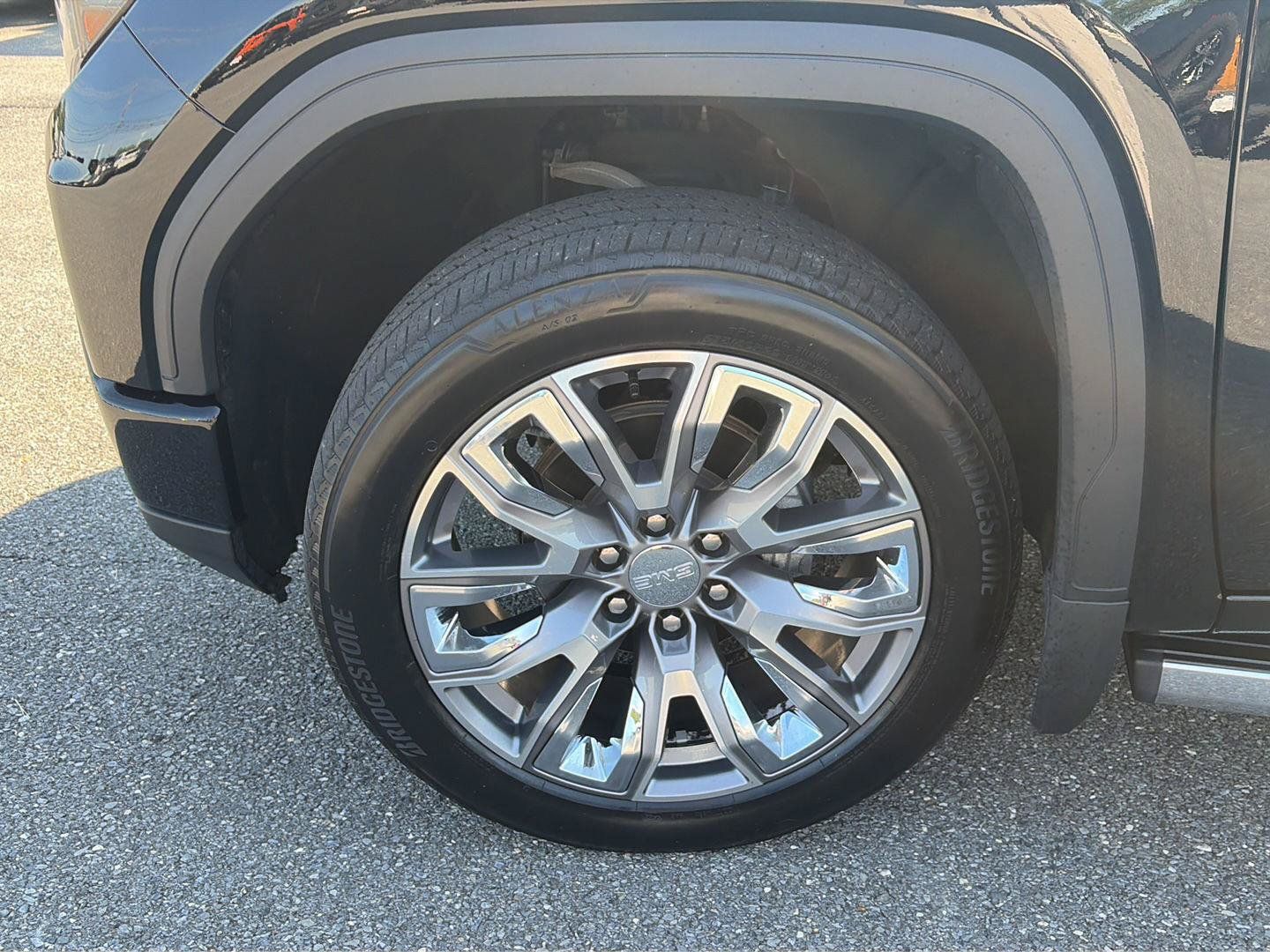 Used 2023 GMC Sierra 1500 Denali w/ Denali Reserve Package AWD/4WD image 10