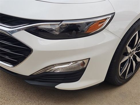 Used 2023 Chevrolet Malibu RS w/ LPO, Floor Liner Package FWD image 6