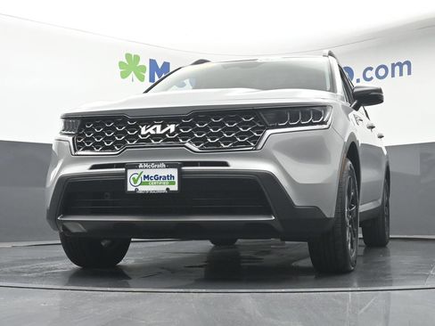 Used 2023 Kia Sorento S w/ Panoramic Sunroof Package AWD/4WD image 7