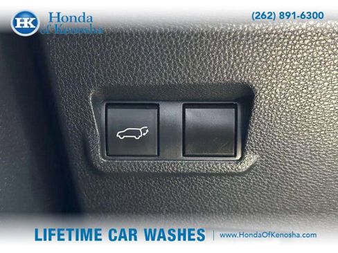 Used 2022 Toyota Corolla Cross XLE image 14