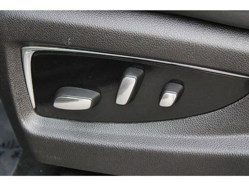 Used 2016 Cadillac Escalade ESV Luxury image 10