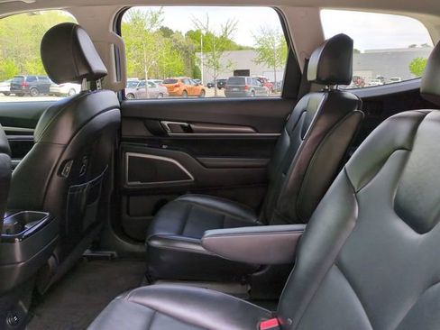 Used 2025 Kia Telluride S image 14