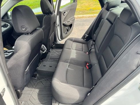 Used 2022 Chevrolet Malibu LT FWD image 23