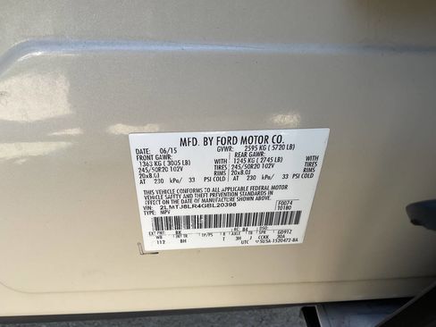 Used 2016 Lincoln MKX Reserve w/ Luxury Package image 21