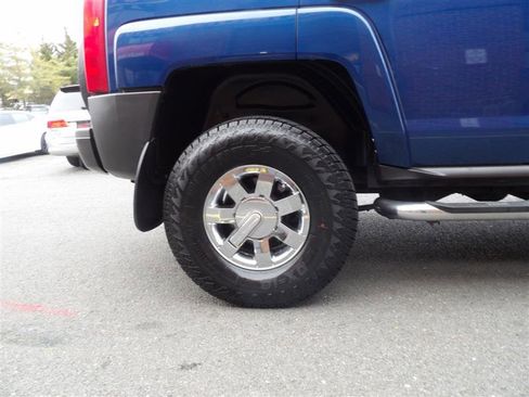 Used 2006 HUMMER H3 w/ Chrome Appearance Package image 6