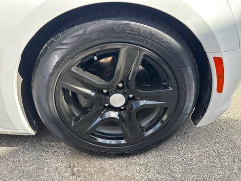 Used 2023 Chevrolet Camaro LT RWD image 8