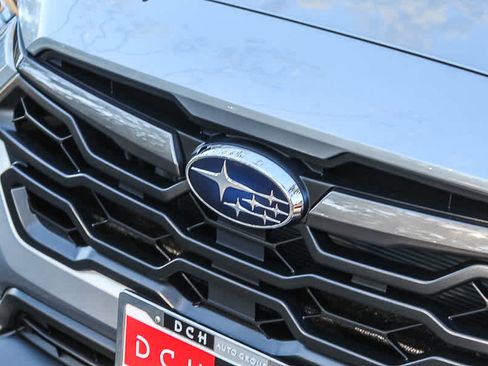 New 2025 Subaru Crosstrek 2.5i Limited image 9