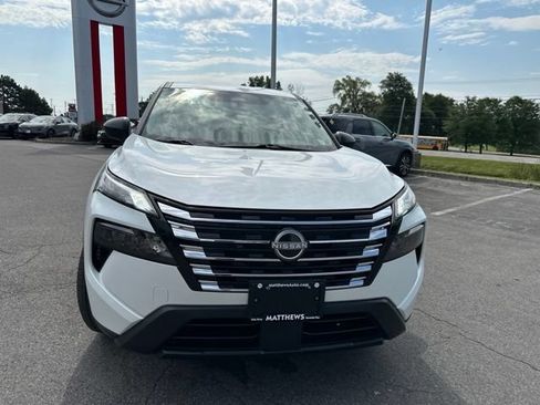 Used 2025 Nissan Rogue S AWD/4WD image 9