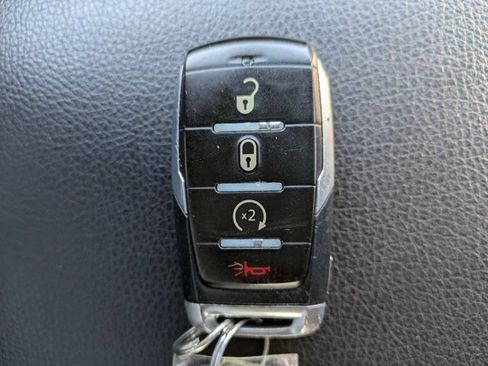 Used 2022 RAM 1500 Big Horn AWD/4WD image 30