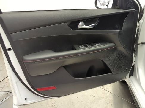 Used 2022 Kia Forte GT image 23