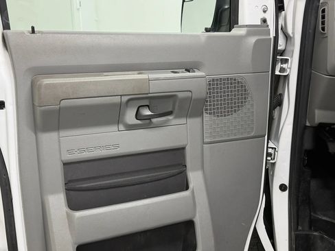 Used 2011 Ford E-150 and Econoline 150 w/ Commercial Cargo Van Pkg image 13