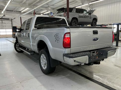 Used 2015 Ford F250 XLT w/ XLT Premium Package image 5