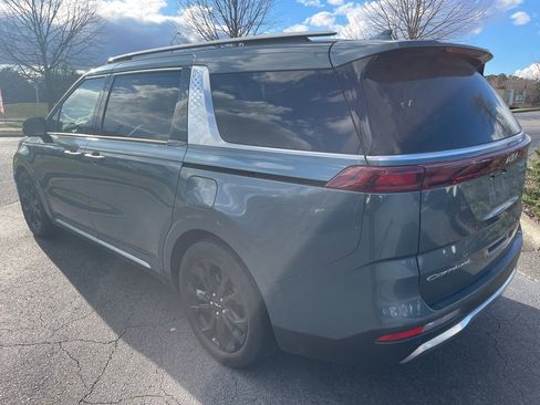 Used 2022 Kia Carnival SX image 7