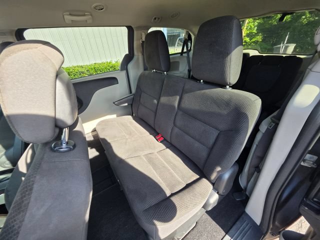 Used 2017 Dodge Grand Caravan SE w/ Power Window Group FWD image 19
