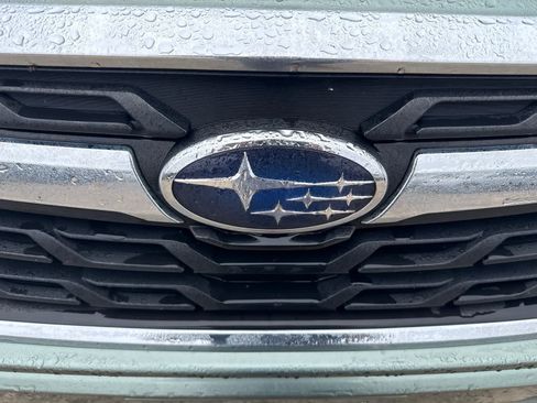 Used 2018 Subaru Forester 2.5i Premium w/ All-Weather Package AWD/4WD image 11