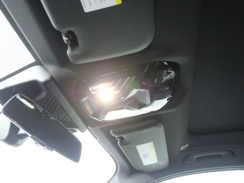 Used 2025 BMW X3 xDrive30i w/ Convenience Package image 18