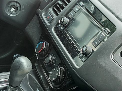 Used 2017 Honda HR-V LX image 15