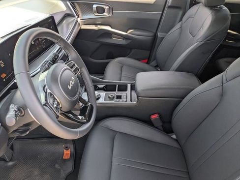 Certified 2025 Kia Sorento EX w/ EX Panoramic Sunroof Package AWD/4WD image 20