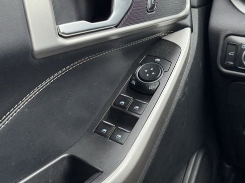 Certified 2023 Ford Explorer XLT w/ Equipment Group 202A image 34