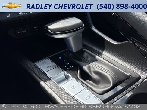 Used 2025 Hyundai Elantra SEL FWD image 11