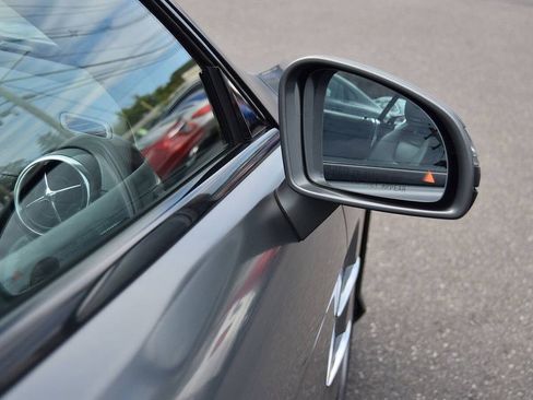 Used 2013 Mercedes-Benz SL 550 image 15