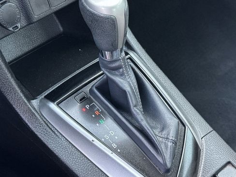 Used 2014 Toyota Corolla LE image 17