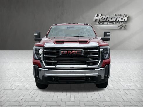 Used 2024 GMC Sierra 2500 SLE w/ SLE Value Package; AWD/4WD image 3