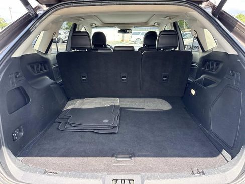 Used 2019 Ford Edge Titanium w/ Equipment Group 301A FWD image 11