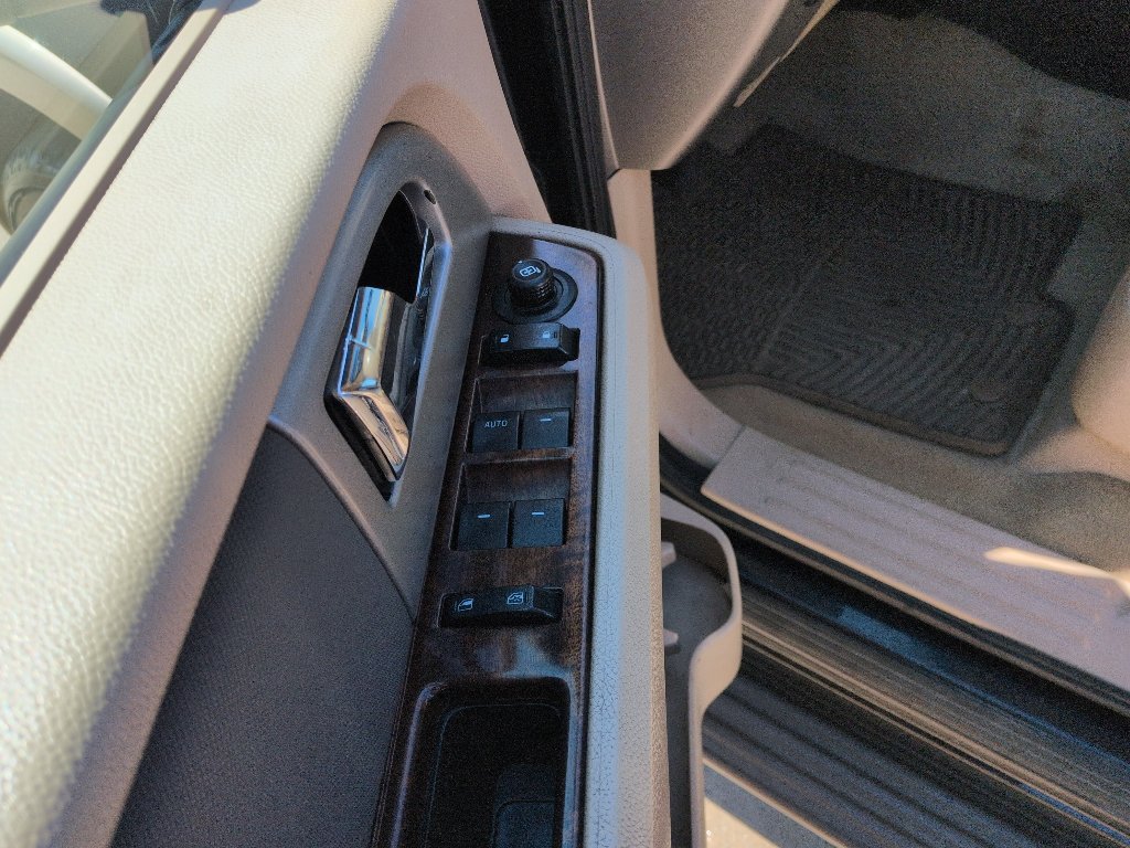 Used 2014 Ford Expedition EL XLT w/ Equipment Group 202A AWD/4WD image 15