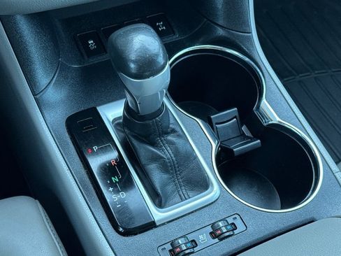 Used 2015 Toyota Highlander Limited Platinum image 19