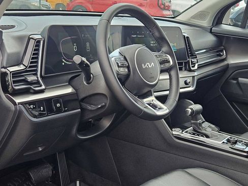 Certified 2023 Kia Sportage EX FWD image 2