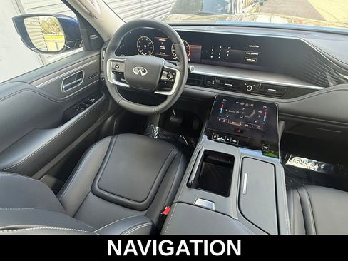 Used 2025 INFINITI QX80 Pure image 9